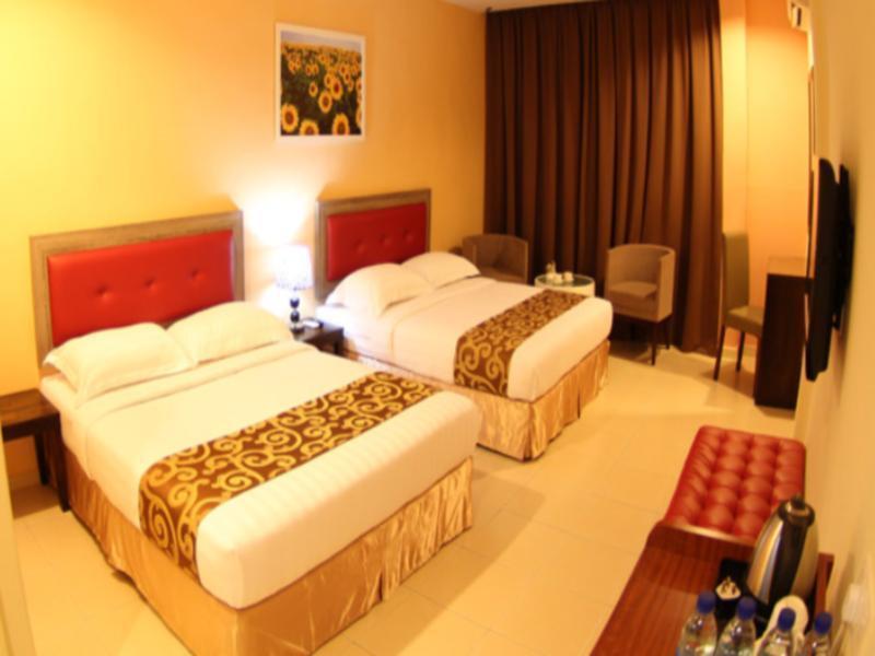 Sunflower Express Hotel Pontian Kecil Exterior foto