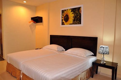 Sunflower Express Hotel Pontian Kecil Exterior foto